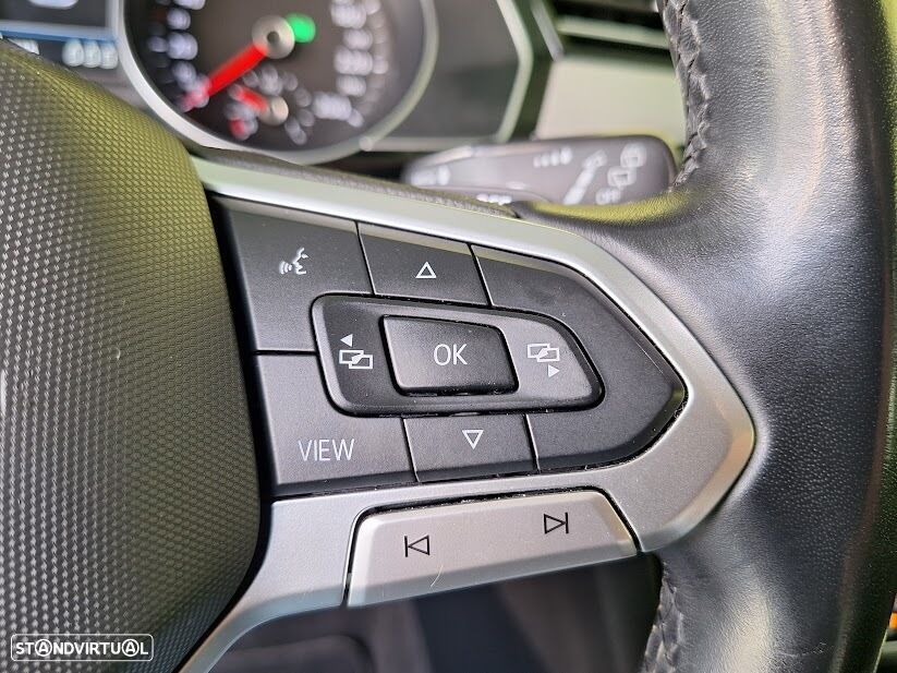 VW Passat Variant 2.0 TDi Business DSG - 16