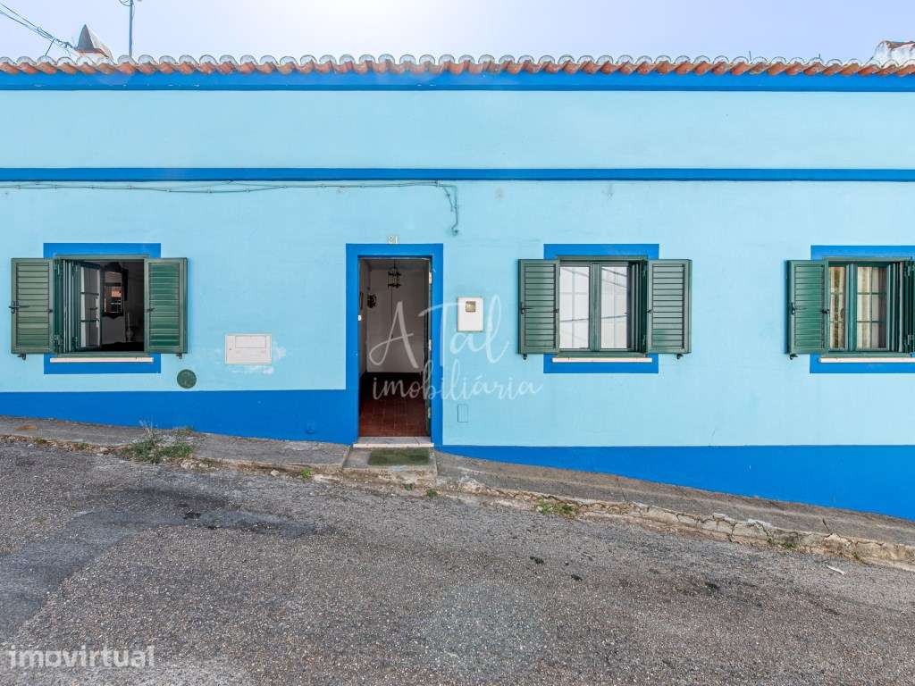 Moradia T3 com sotão, adega e terreno, no coração do Cercal do Alen... - Grande imagem: 2/57