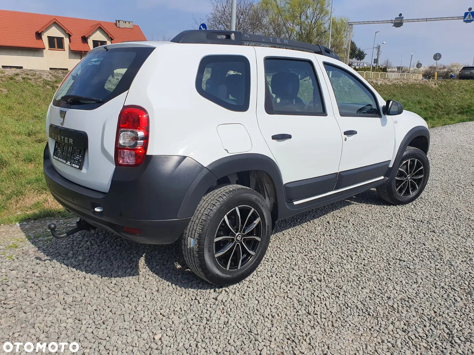 Dacia Duster SCe 115 4x2 Celebration - 9