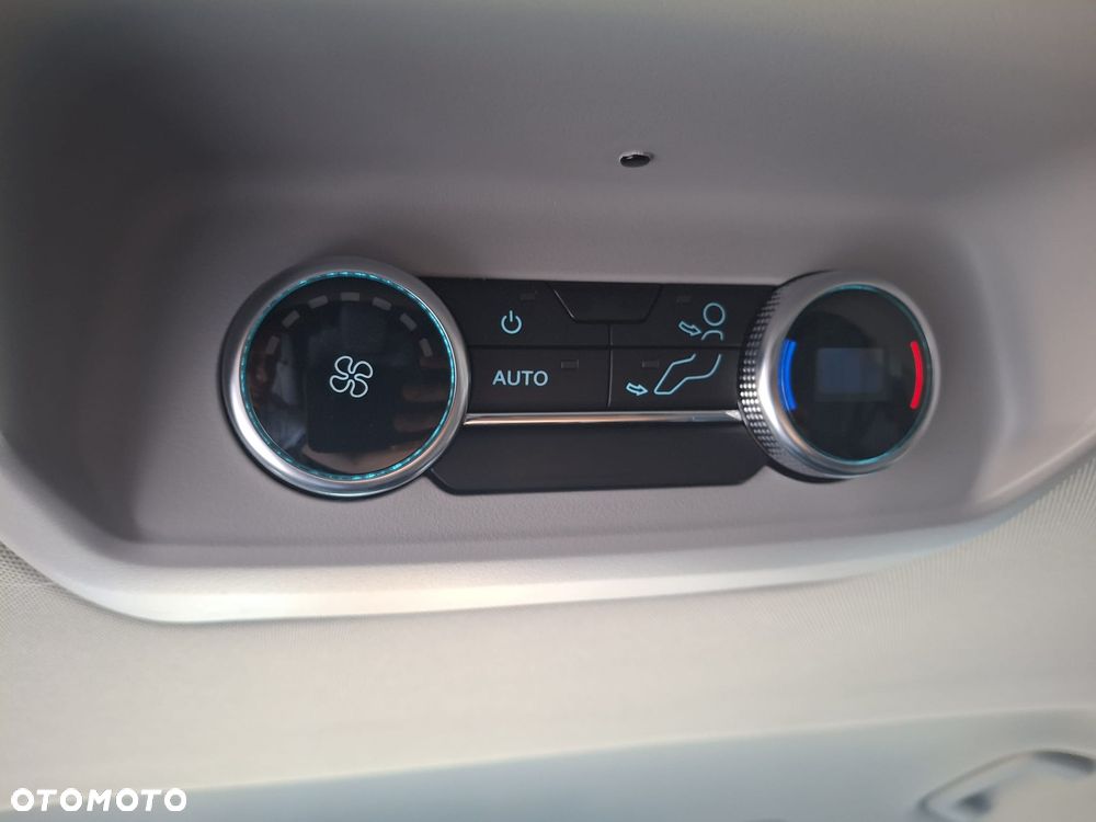 Ford Tourneo Custom 2.0 EcoBlue L2 Titanium SelectShift - 12