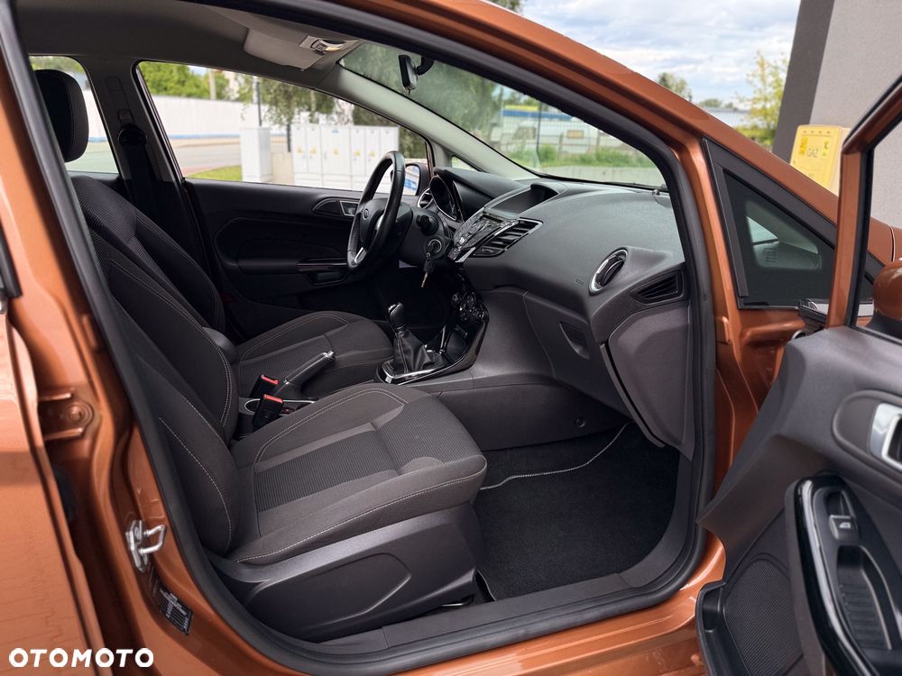 Ford Fiesta 1.0 EcoBoost Titanium - 24