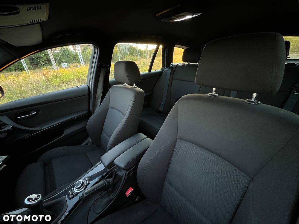BMW Seria 3 - 23