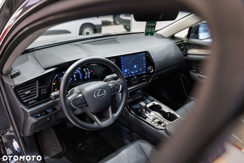 Lexus NX - 38