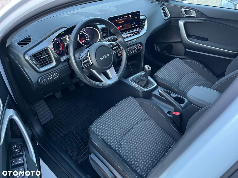 Kia Ceed 1.5 T-GDI M - 6