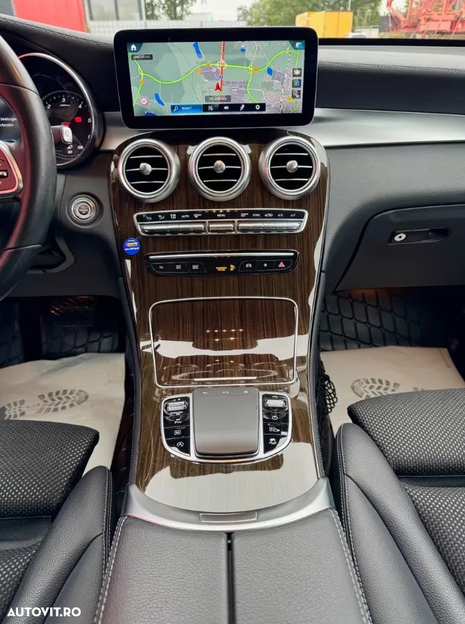 Mercedes-Benz GLC 300 d 4Matic 9G-TRONIC - 14