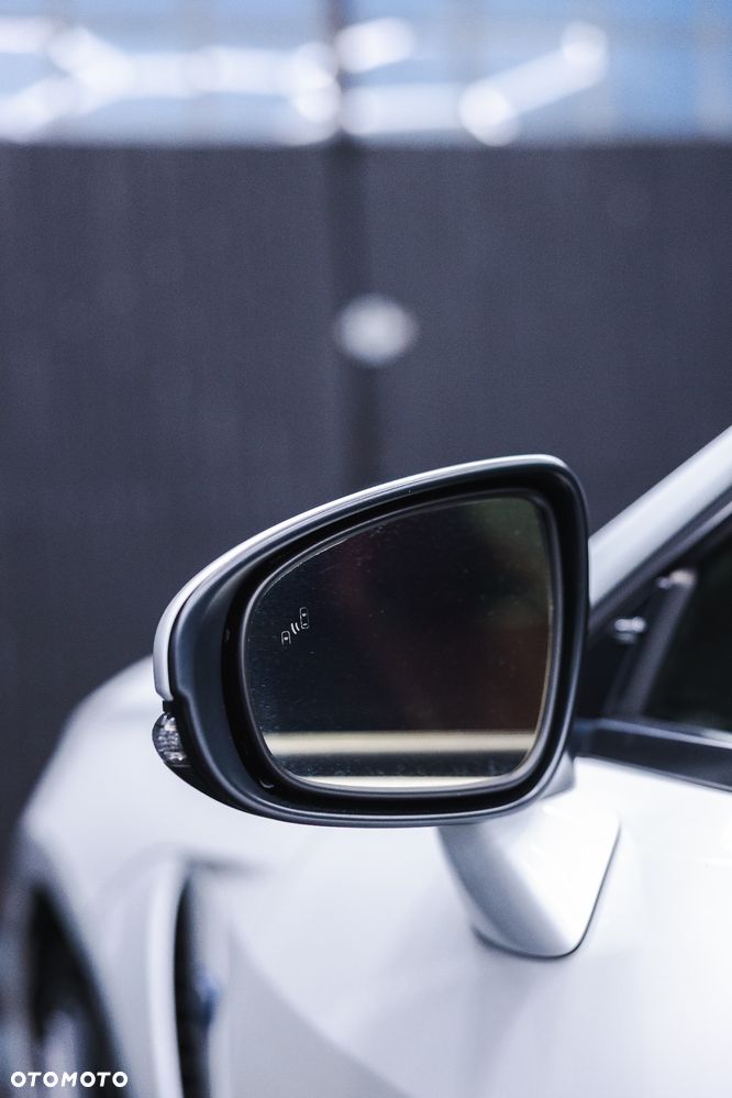 Lexus RC F Prestige - 8