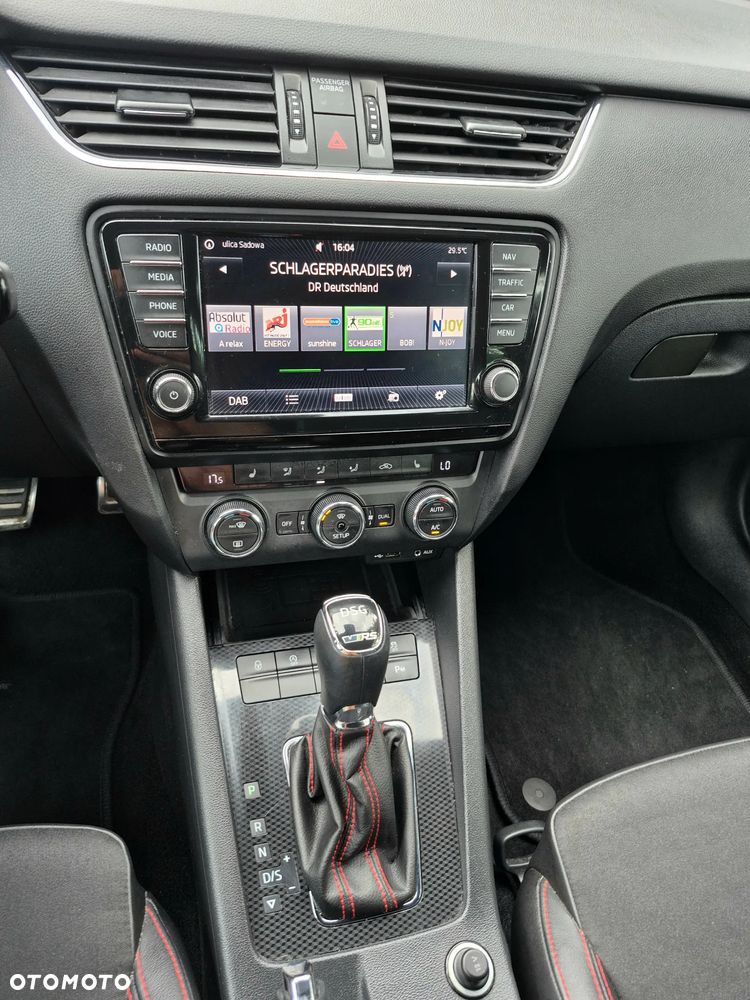 Skoda Octavia 2.0 TDI DSG RS - 20
