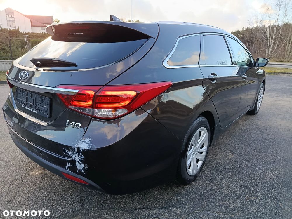 Hyundai i40 Kombi blue 1.6 Family+ - 3