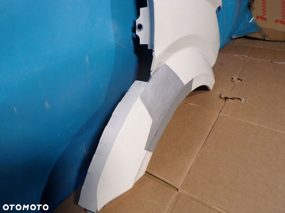 VW CRAFTER 17 - błotnik przedni PRAWY BIAŁY - 9