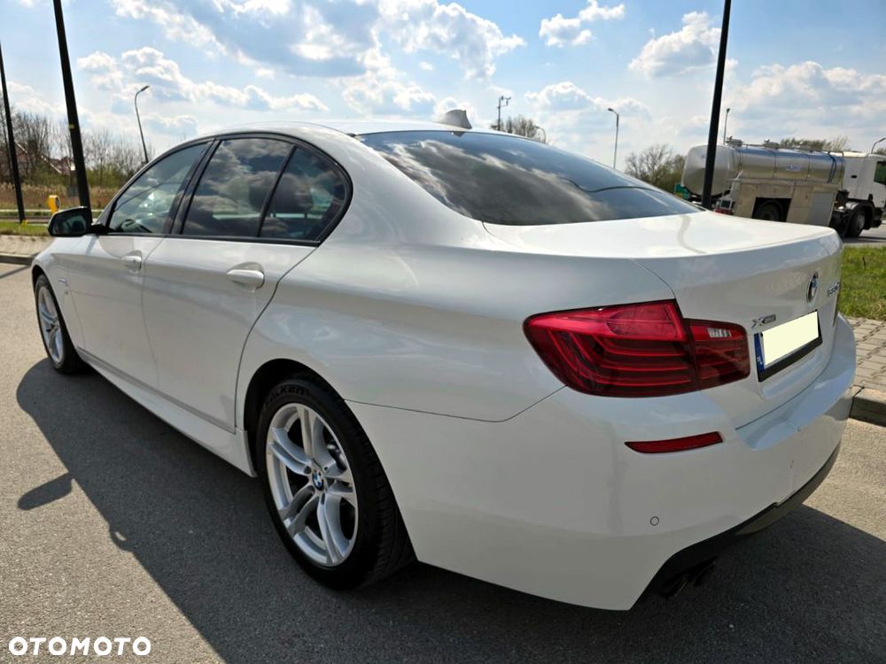 BMW Seria 5 530d xDrive Sport-Aut - 34