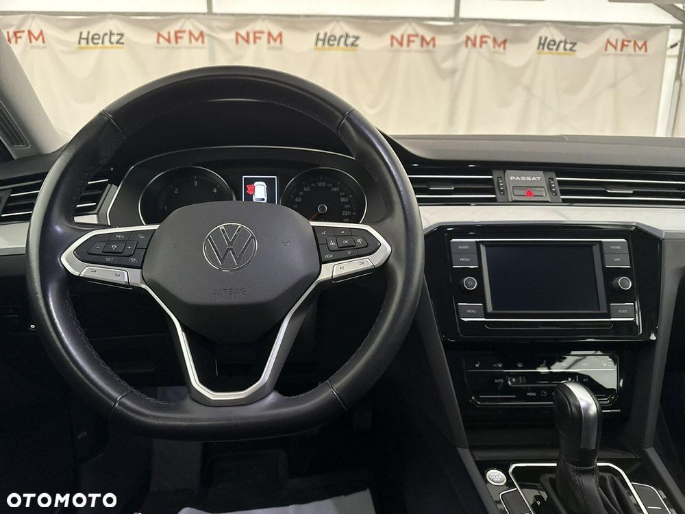 Volkswagen Passat - 15