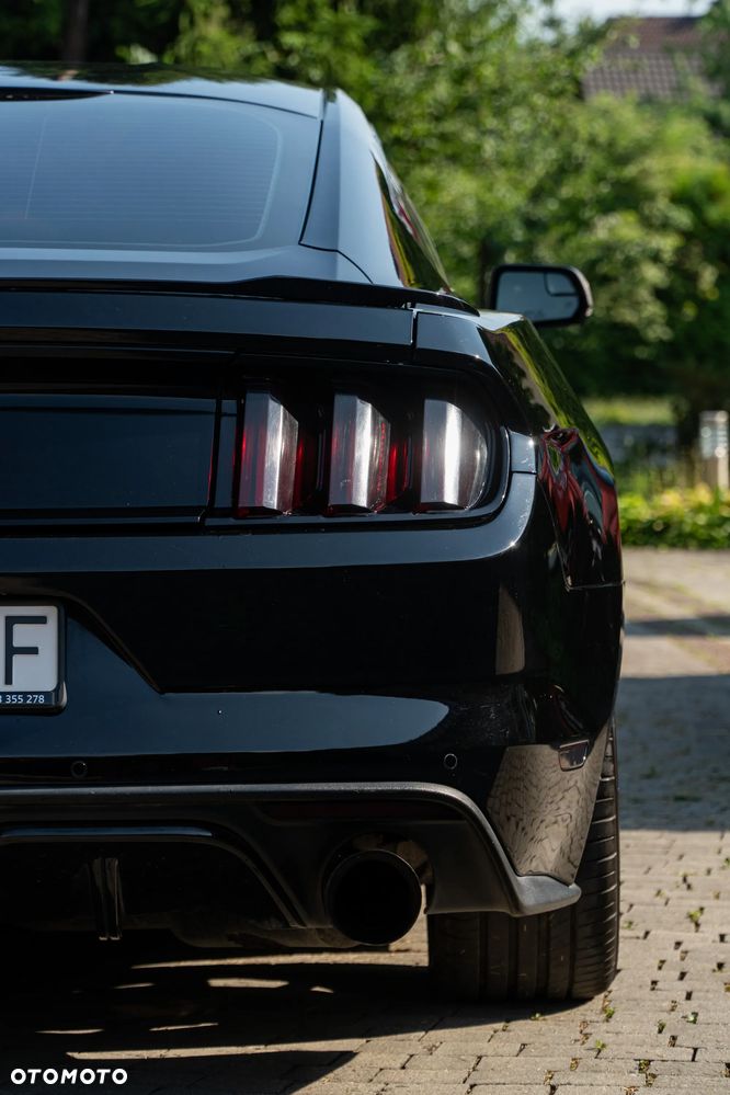 Ford Mustang 5.0 V8 GT - 3