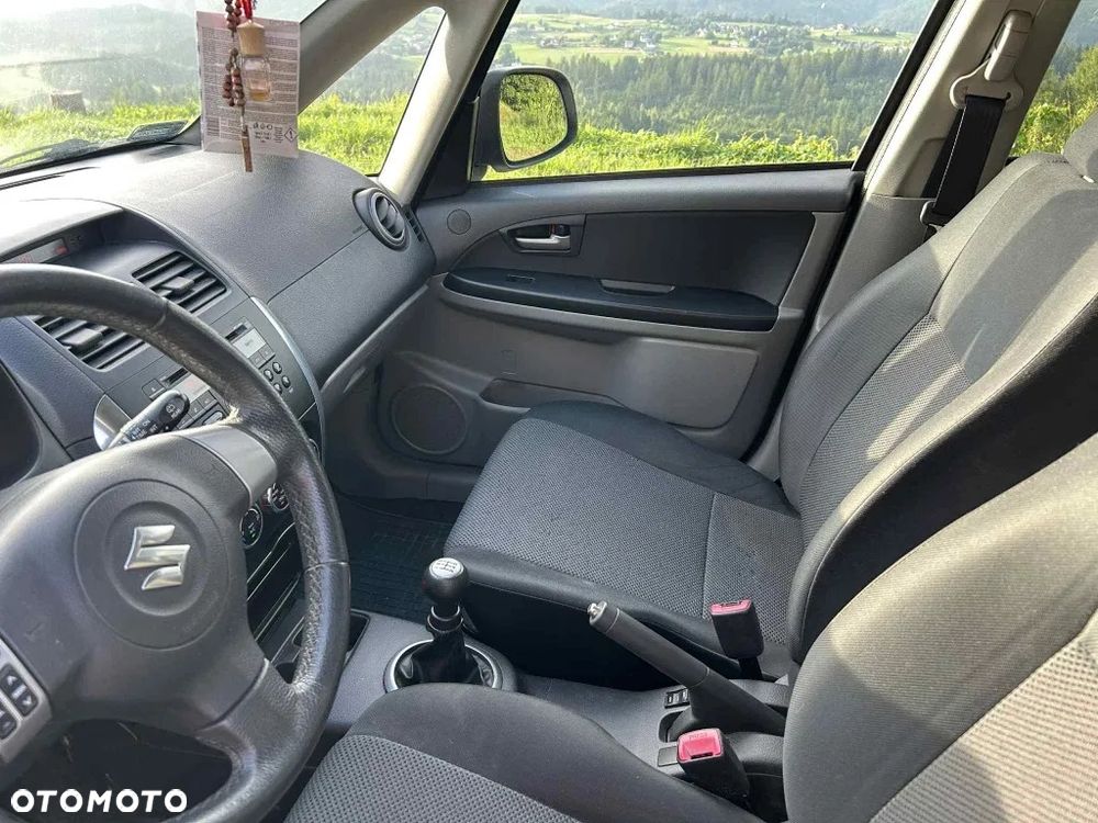 Suzuki SX4 1.6 GS / Premium 4WD - 6