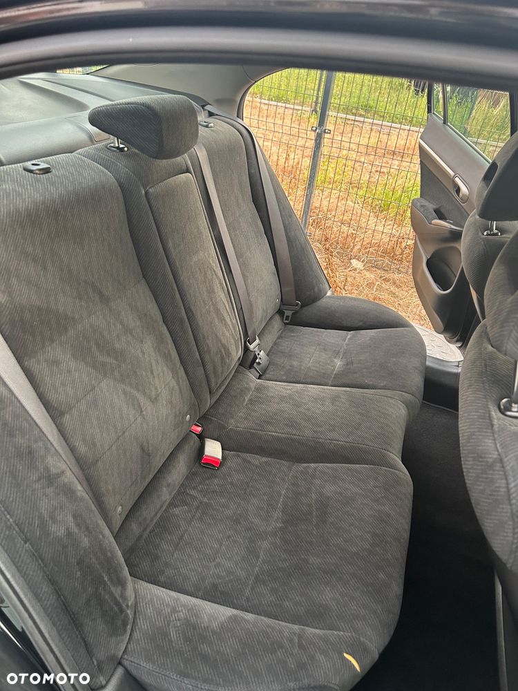 Honda Civic 1.8 Executive - 26