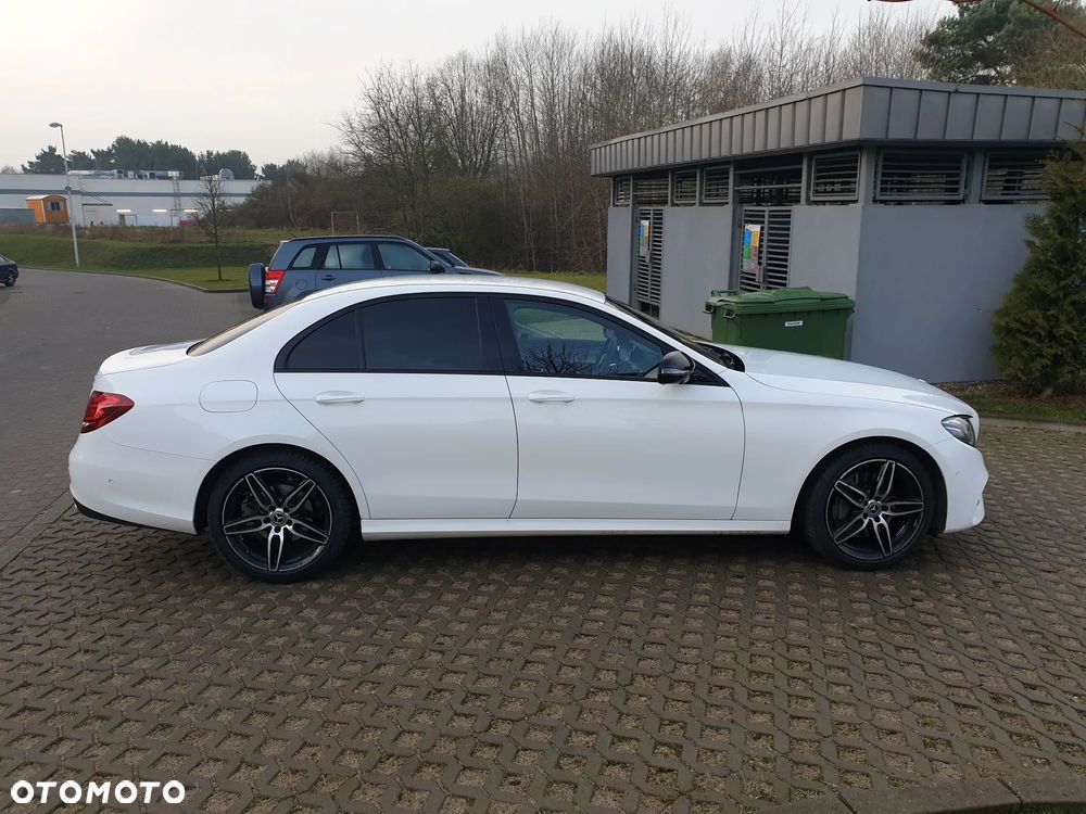 Mercedes-Benz Klasa E 220 d 4-Matic 9G-TRONIC - 8