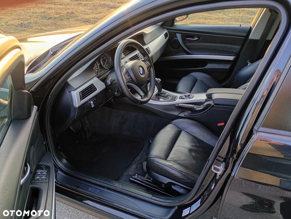 BMW Seria 3 320i Edition Exclusive - 19