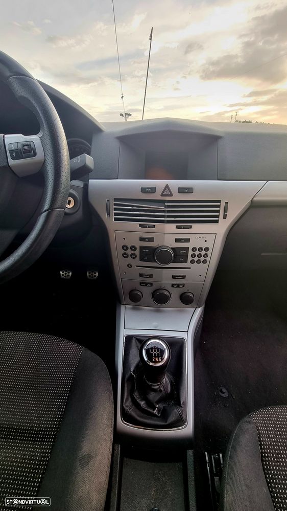 Opel Astra GTC 1.7 CDTi - 13