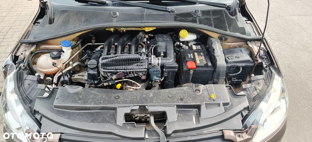 Peugeot 301 1.2 Pure Tech Active - 10