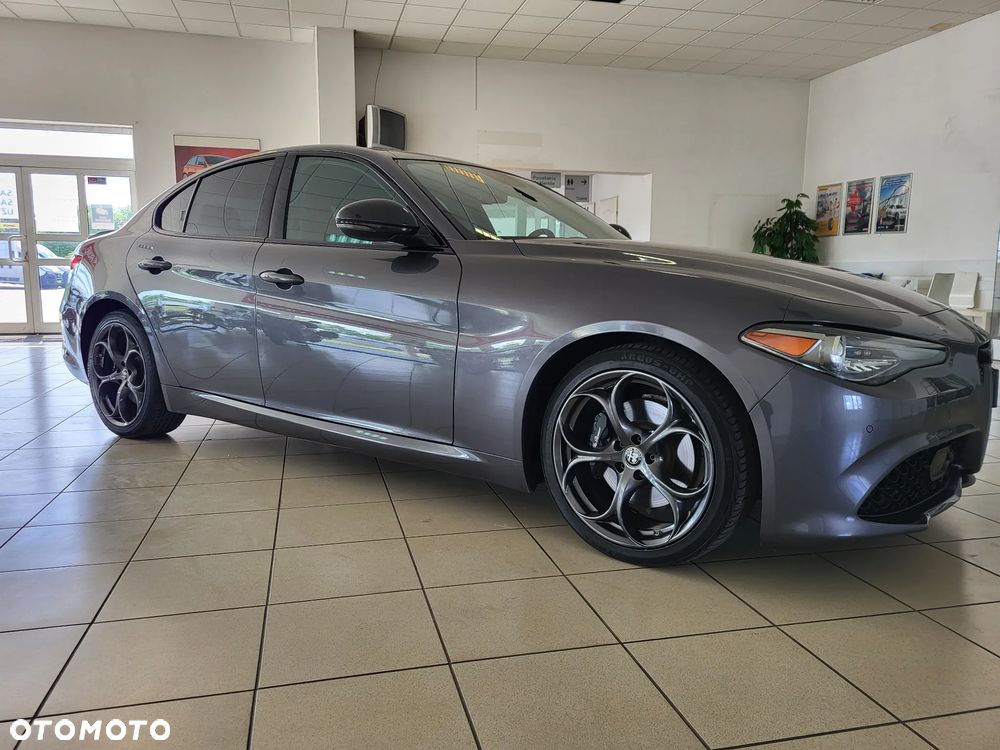Alfa Romeo Giulia 2.0 Turbo 16V AT8-Q4 Veloce Ti - 9