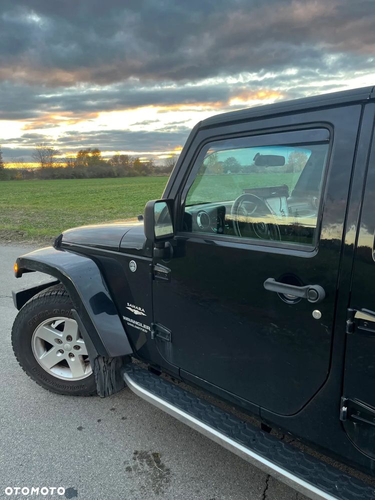 Jeep Wrangler Unlimited Hard-Top 3.8 Automatik Sahara - 8