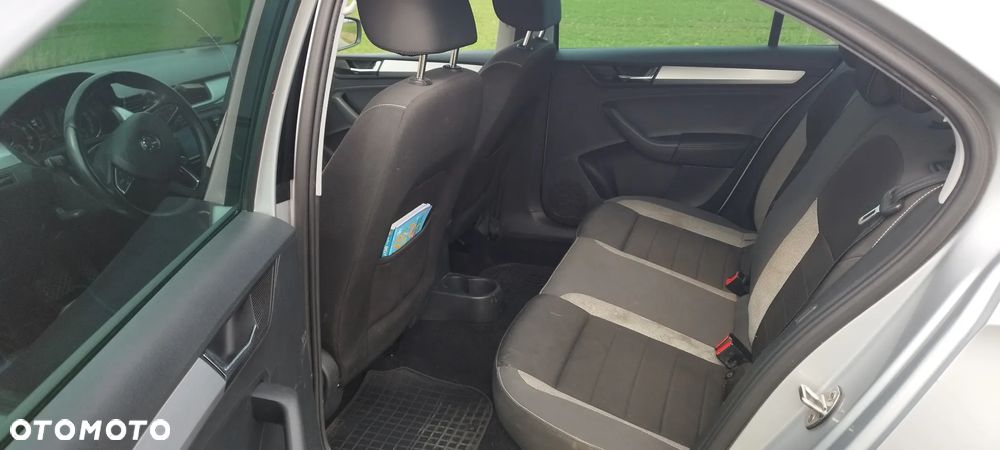 Skoda RAPID 1.0 TSI Style DSG - 7