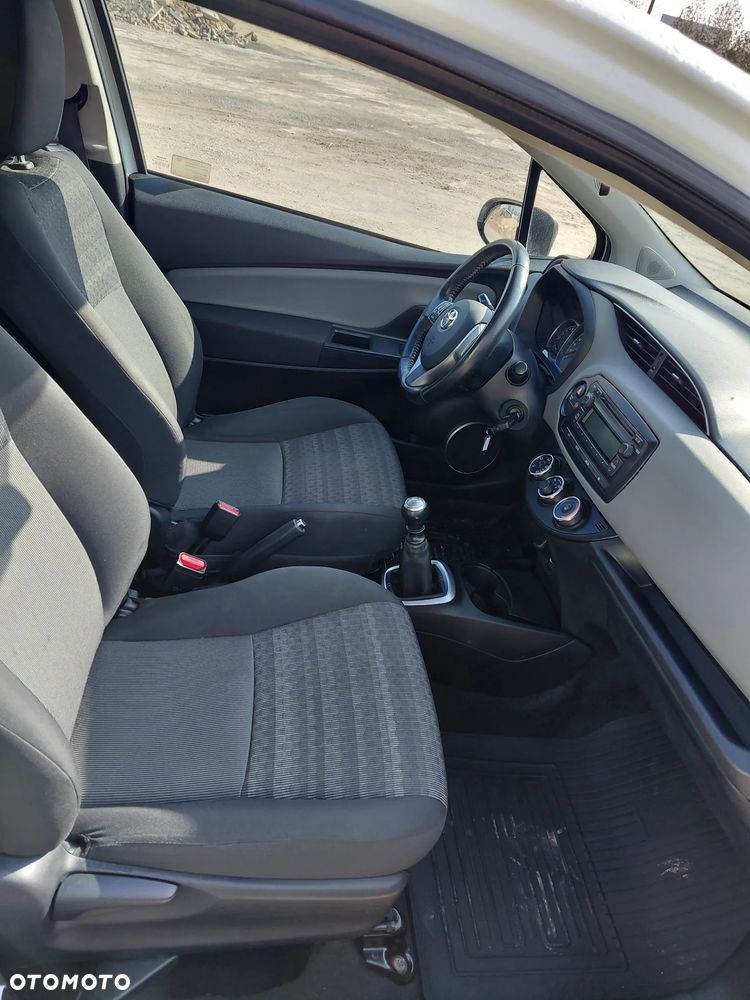 Toyota Yaris 1.33 Active - 9