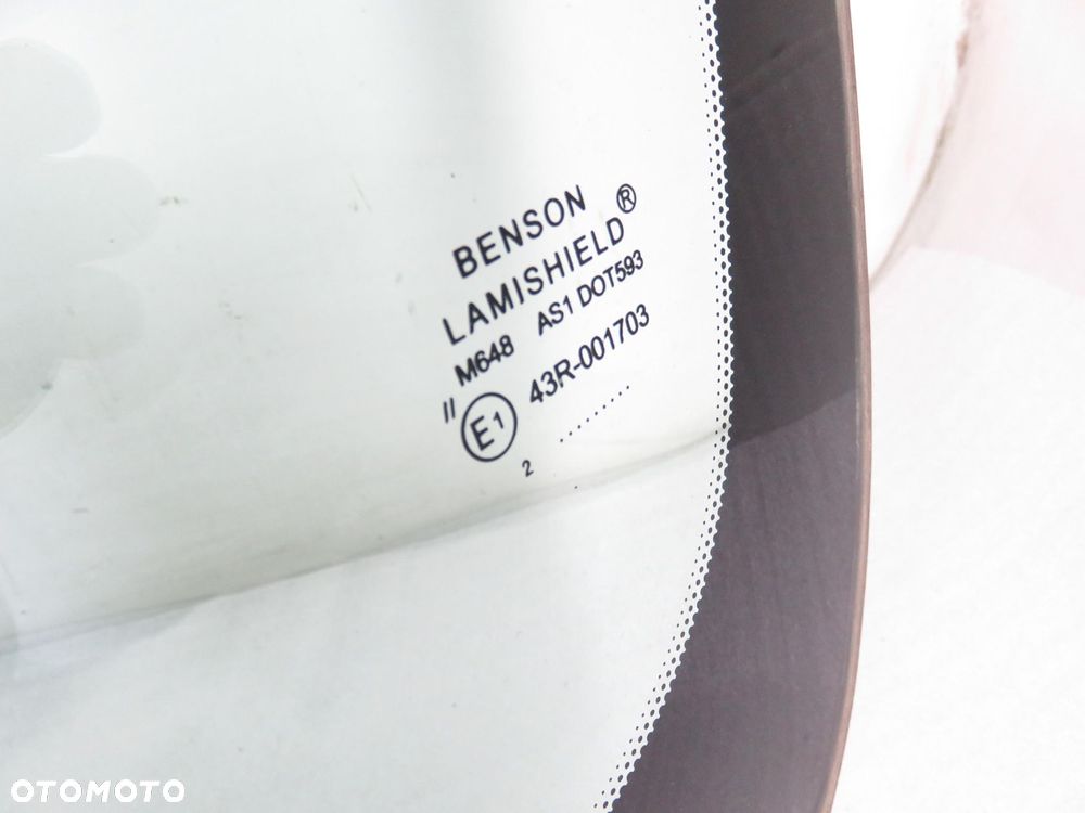 SZYBA CZOŁOWA KIA CARNIVAL I - 2