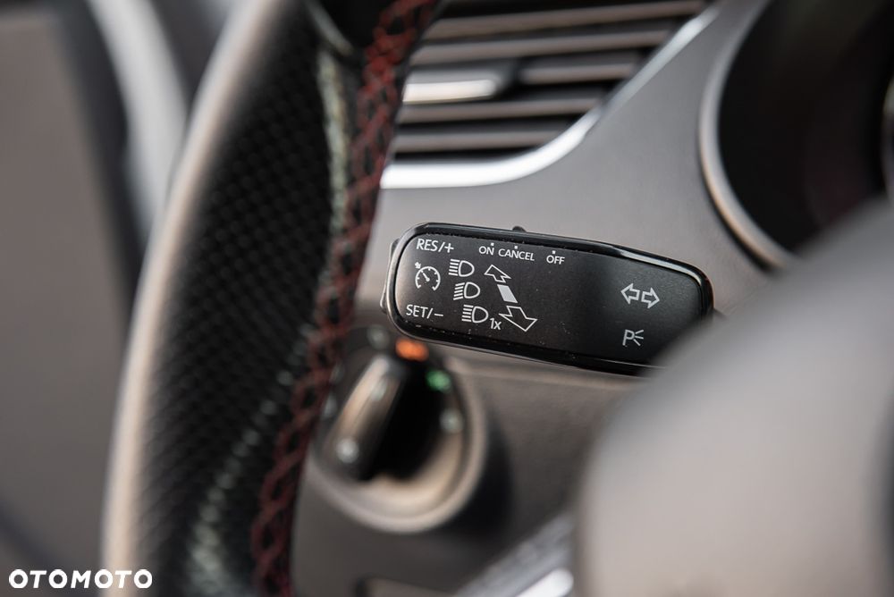 Skoda Octavia 2.0 TDI 4x4 DSG RS - 29