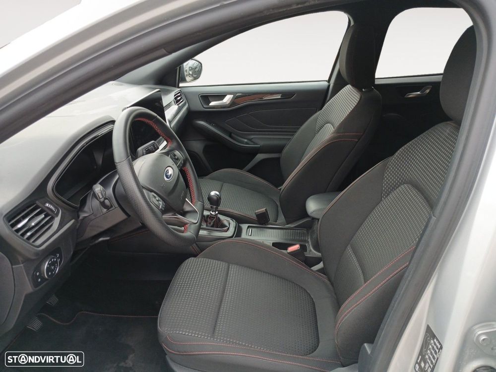 Ford Focus SW 1.5 TDCi EcoBlue ST-Line - 9