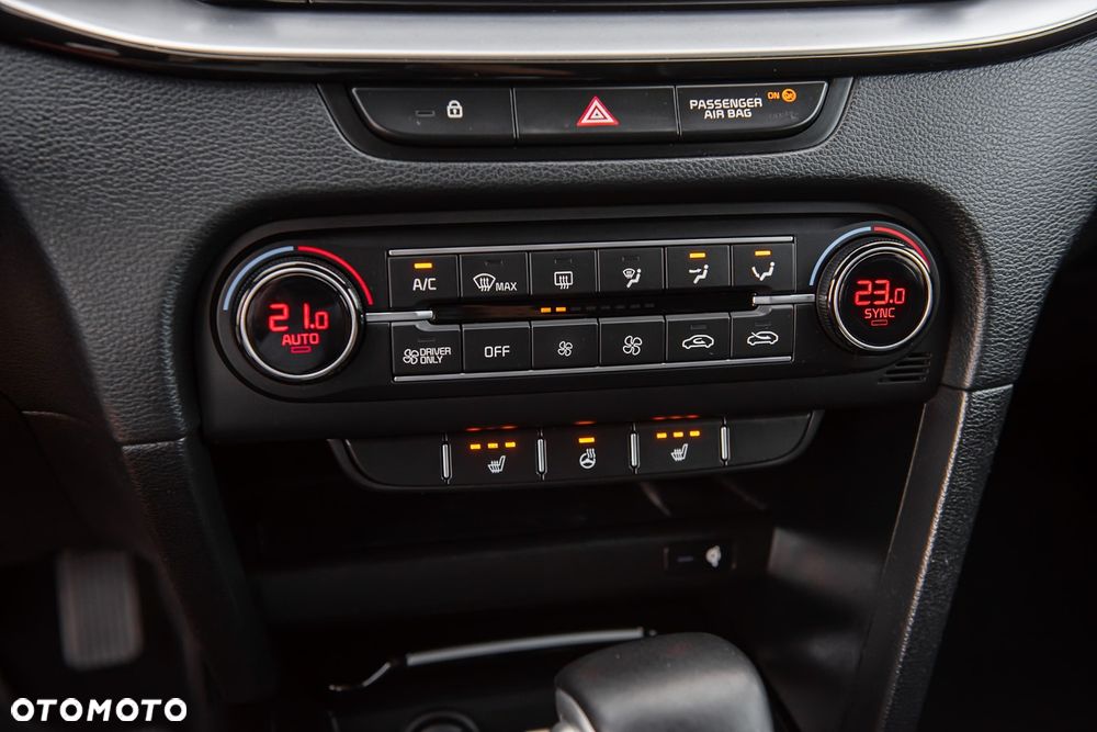 Kia Ceed 1.6 GDI DCT OPF Platinum Edition - 25