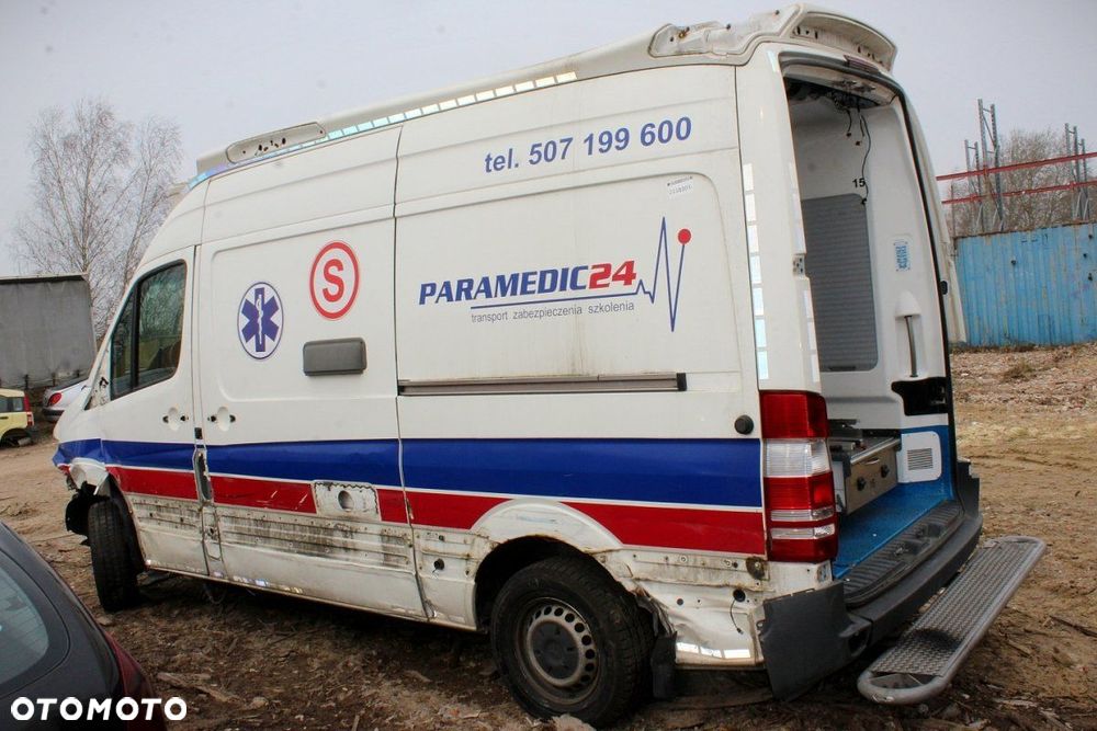 Mercedes Sprinter W906 2015 2.2CDI 651955 Bus (MASKA, ZDERZAK, LAMPA, BŁOTNIK, DRZWI, SZYBA, FOTEL) - 4