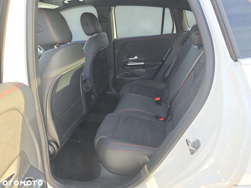 Mercedes-Benz GLA 200 mHEV AMG Line 7G-DCT - 8