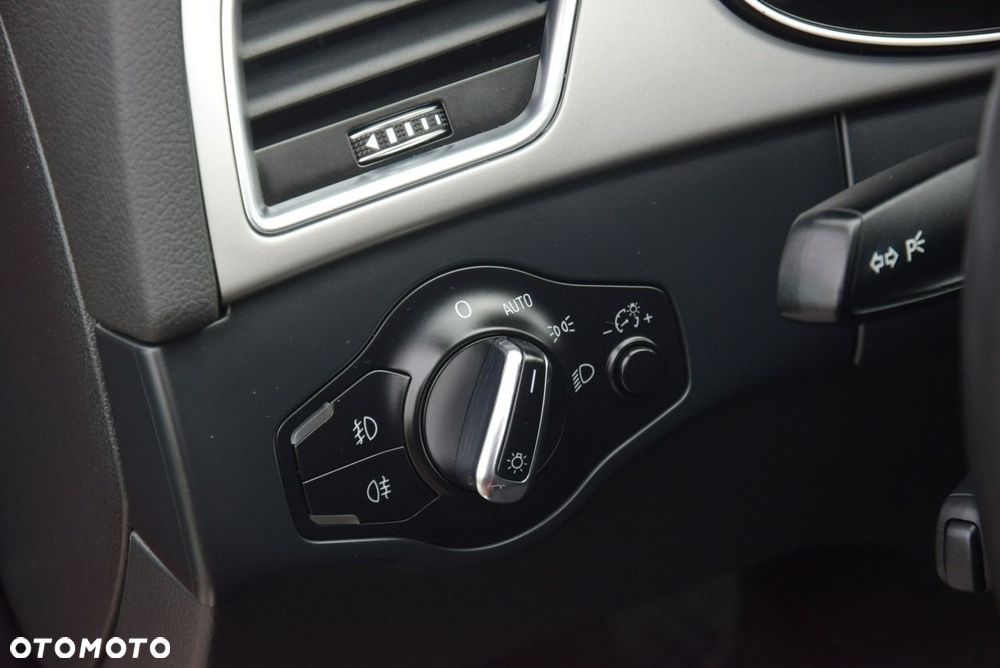 Audi A4 Avant 2.0 TDI Quattro - 36