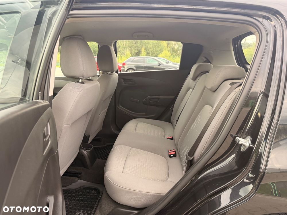 Chevrolet Aveo - 12
