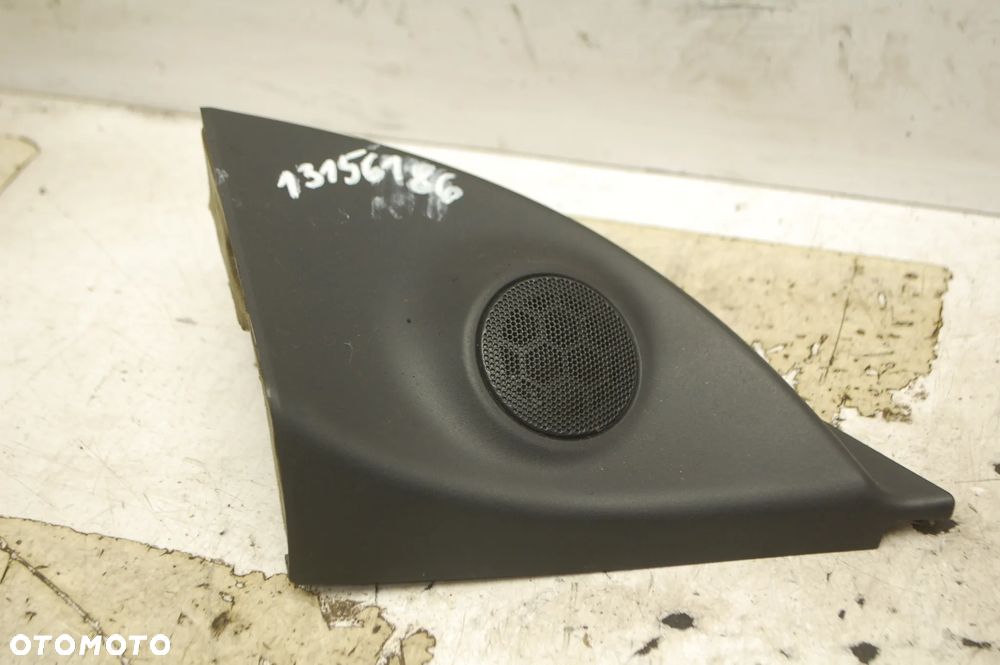 OSŁONA TRÓJKĄT DRZWI LEWY PRAWY PRZÓD 13156186 13156185 OPEL ASTRA III H - 1