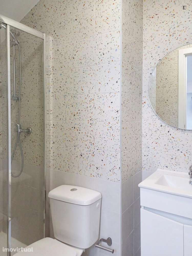 Estúdio - localizado em Montes Claros Coimbra - Grande imagem: 5/7