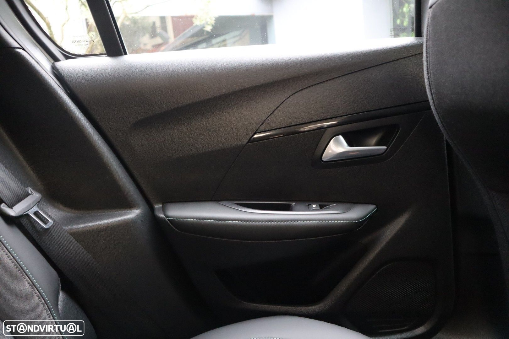 Peugeot e-208 50 kWh Allure Pack - 32