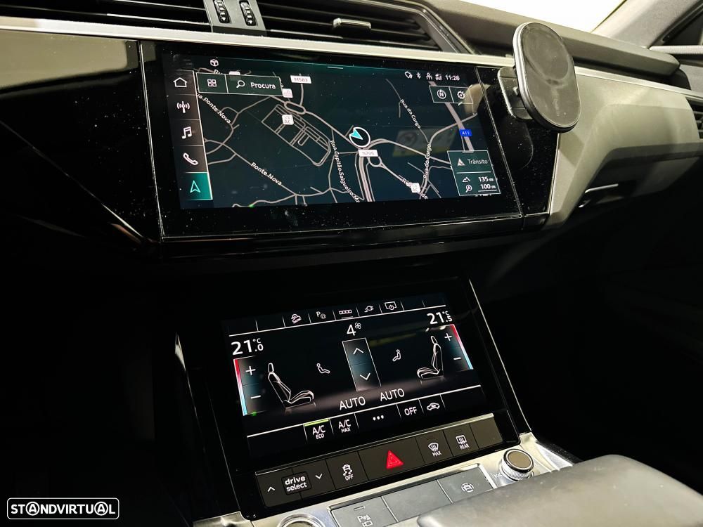 Audi e-tron 55 quattro S line - 44