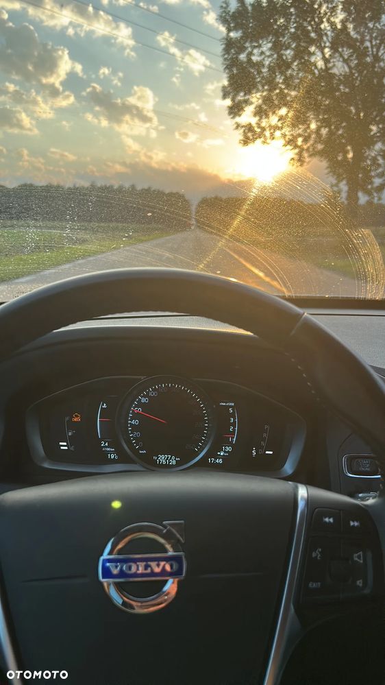 Volvo XC 60 D4 Drive-E Momentum - 20