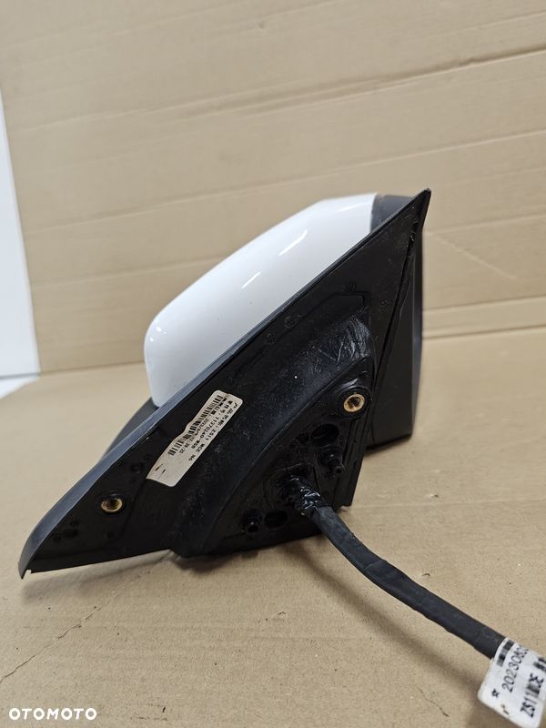 MG ZS LUSTERKO DRZWI PRAWE 13 PIN 11370240 - 9