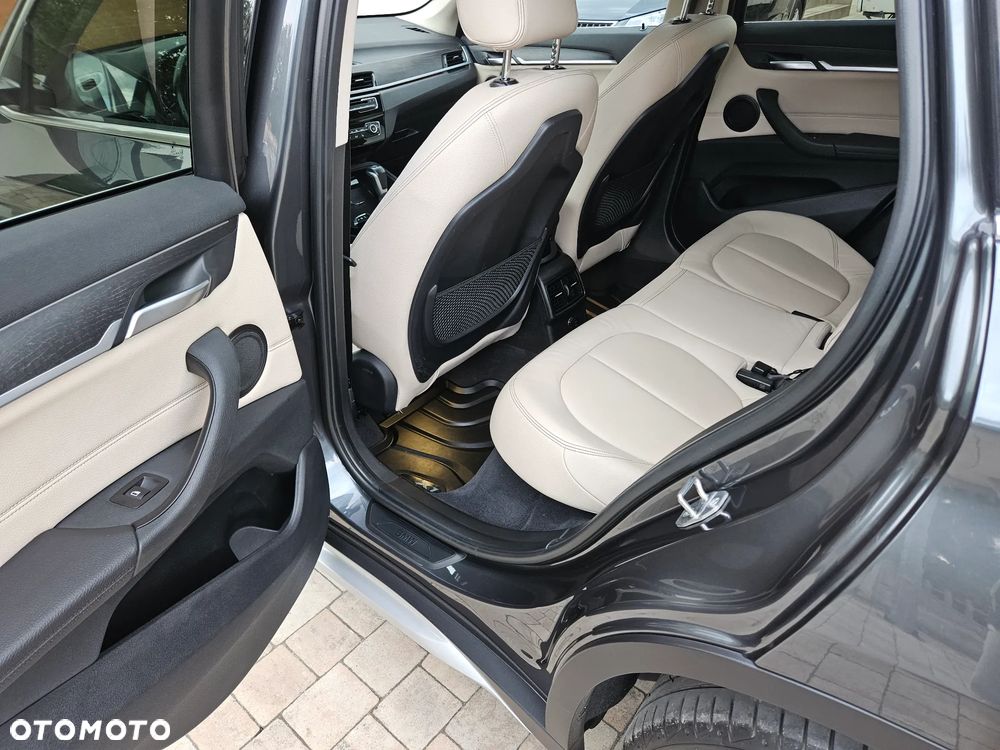 BMW X1 xDrive25d xLine - 33