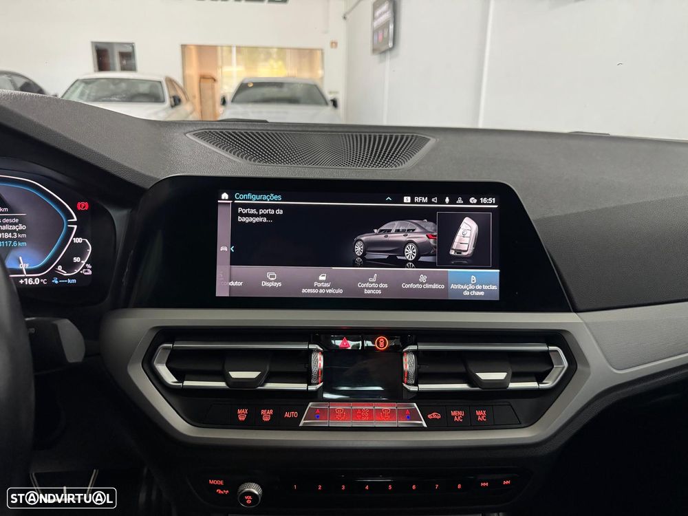 BMW 330 e Pack M Auto - 30