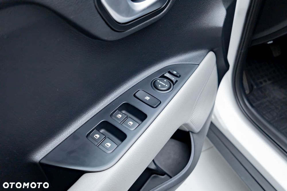 Kia Stonic 1.4 L - 25