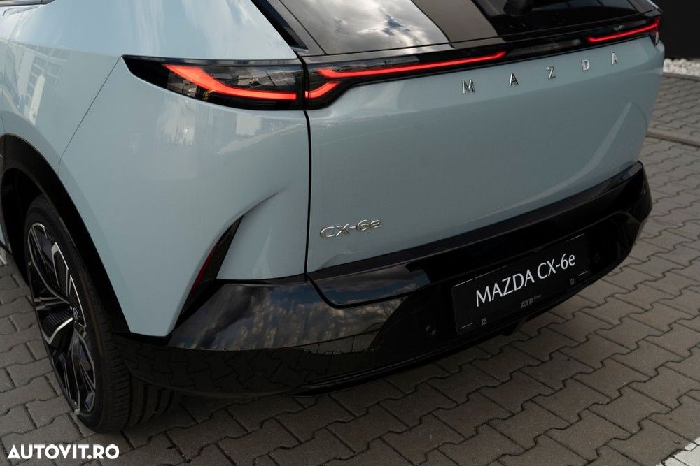 Mazda CX-6e - 34