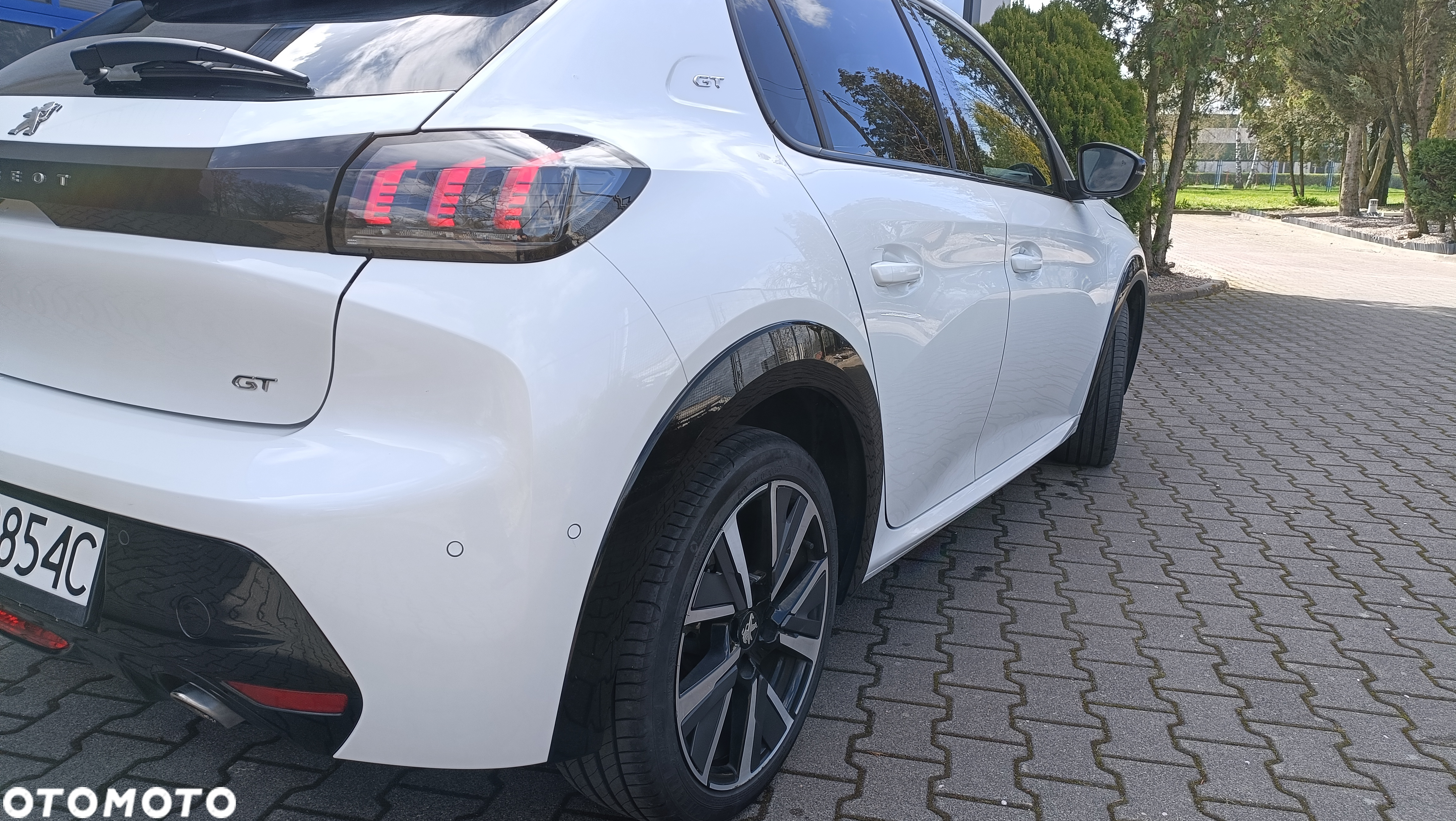 Peugeot 208 1.5 BlueHDi GT S&S - 8