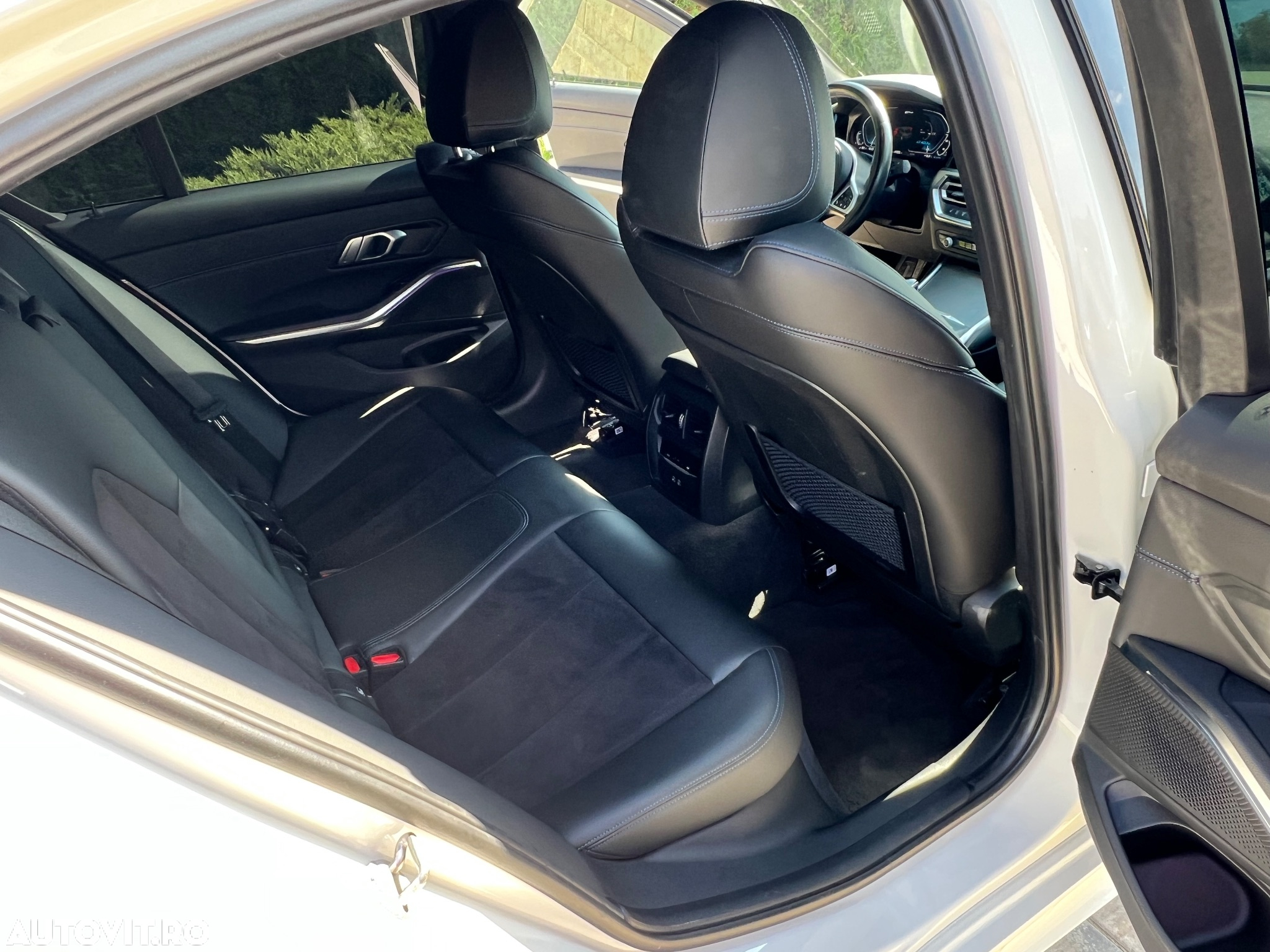 BMW Seria 3 320e Aut. M Sport - 10