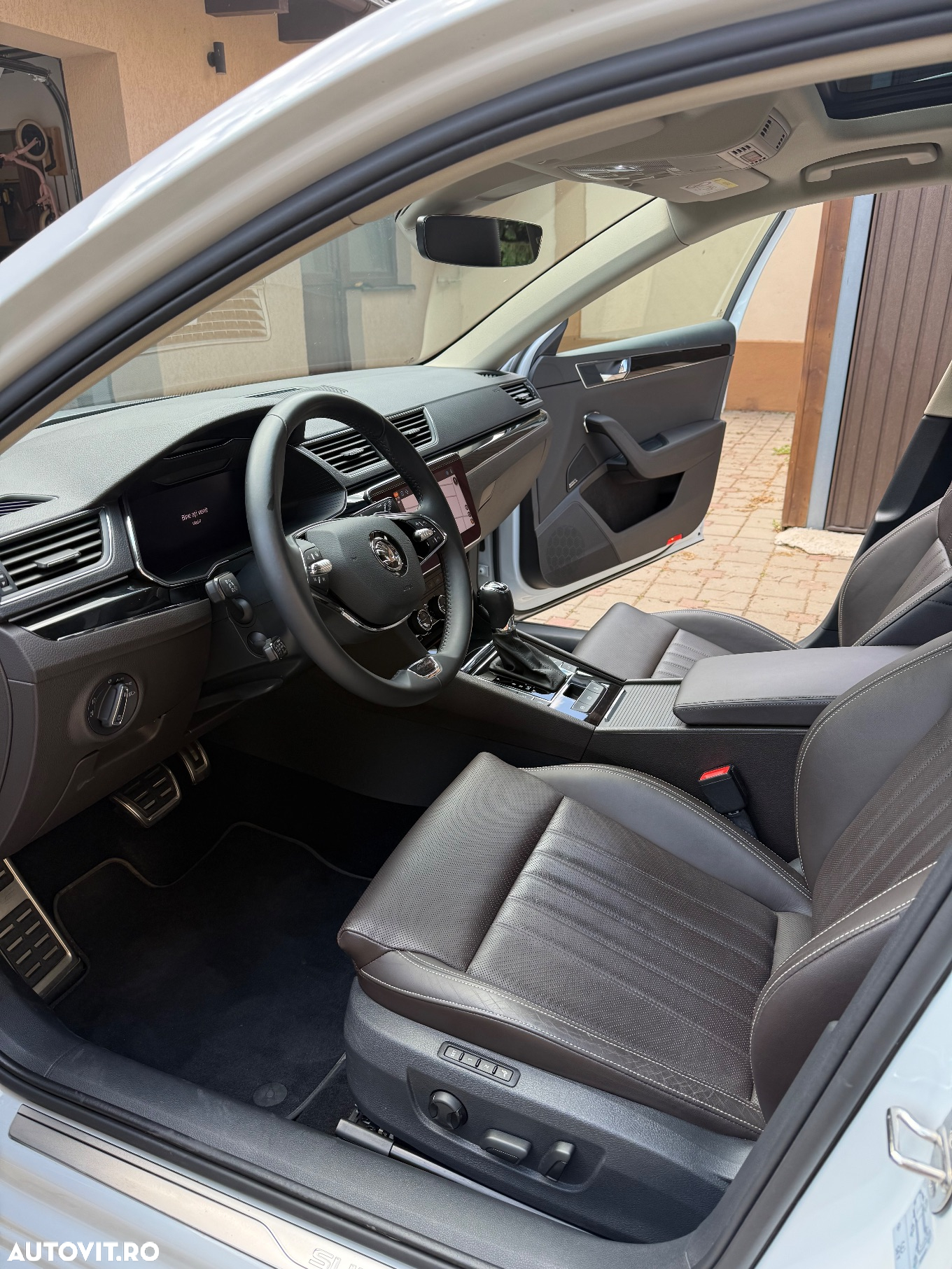 Skoda Superb 2.0 TSI 4X4 DSG Laurin & Klement - 7