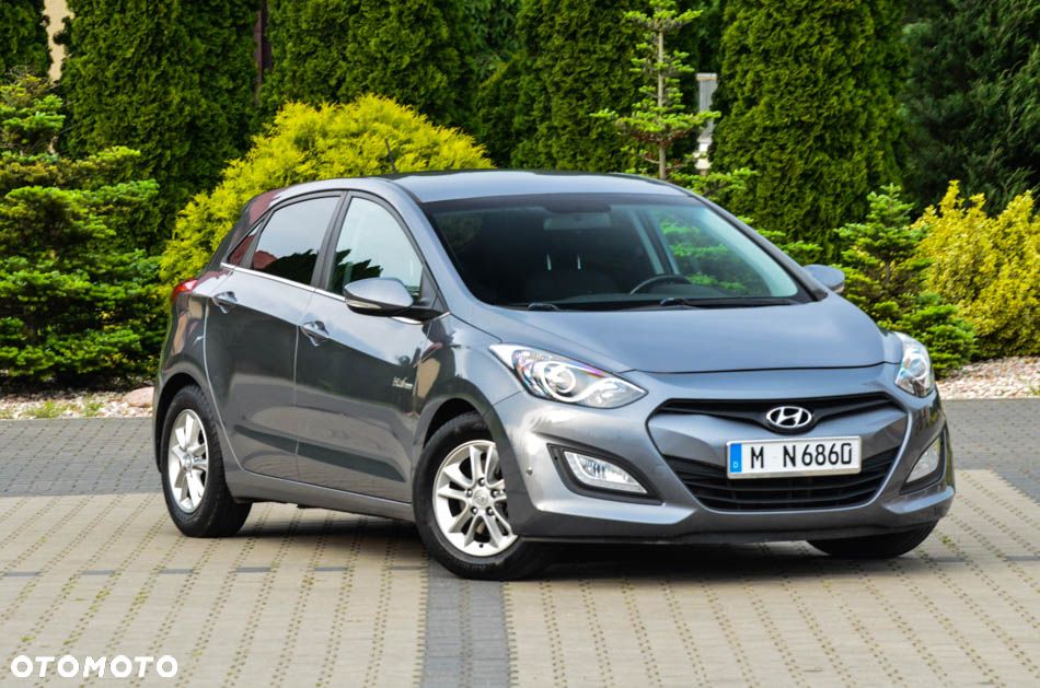 Hyundai i30 blue 1.6 CRDi Trend - 24