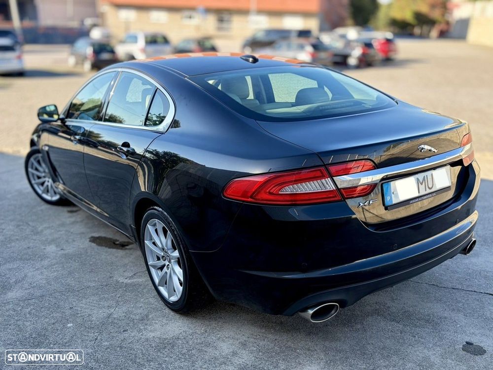 Jaguar XF 2.2 D Premium Luxury - 3