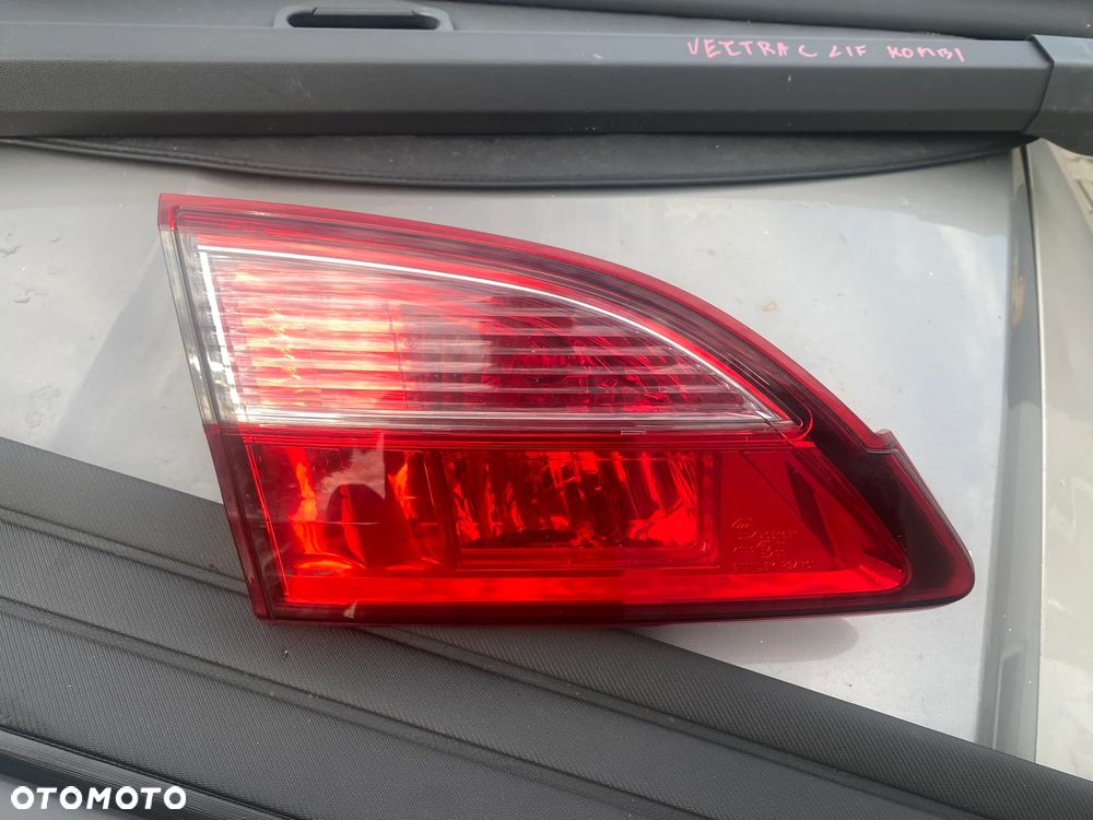 Sprzedam Lampy tylnie Lewa w Klapę Mazda 5 II - 1
